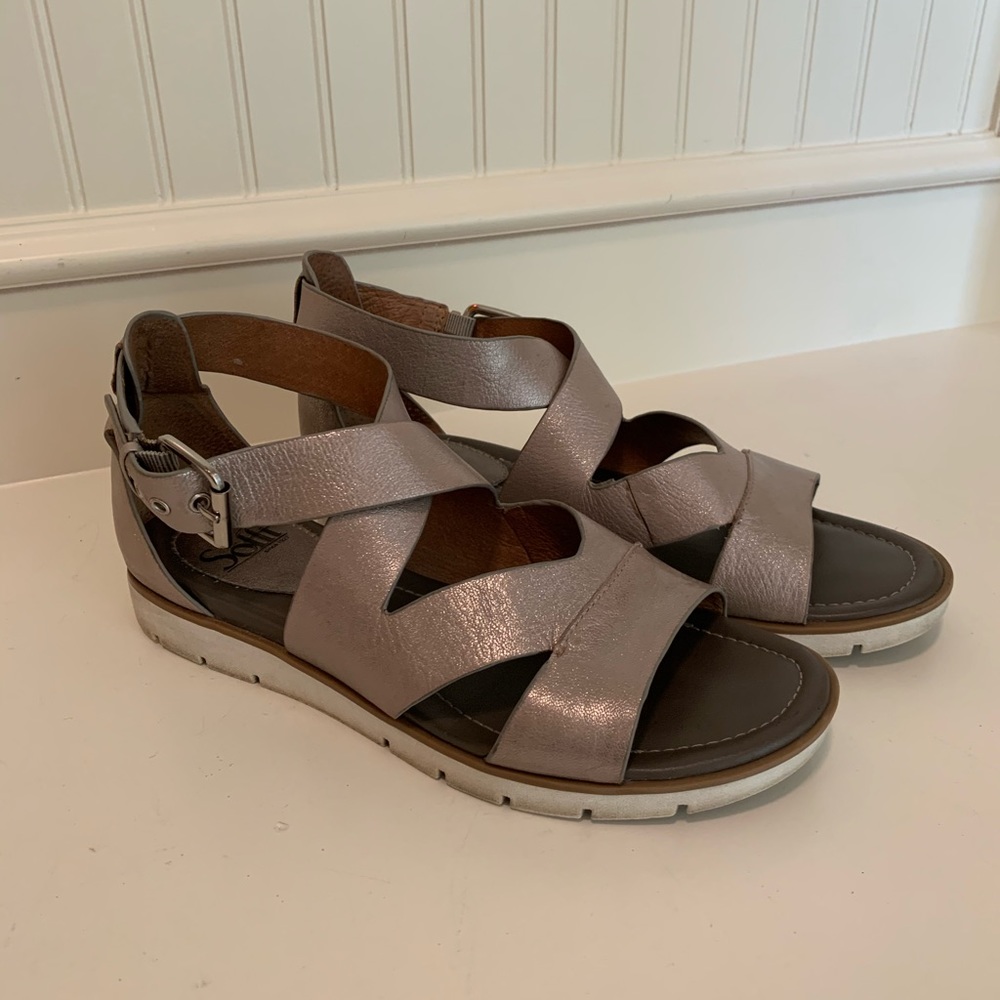 Sofft metallic sandals